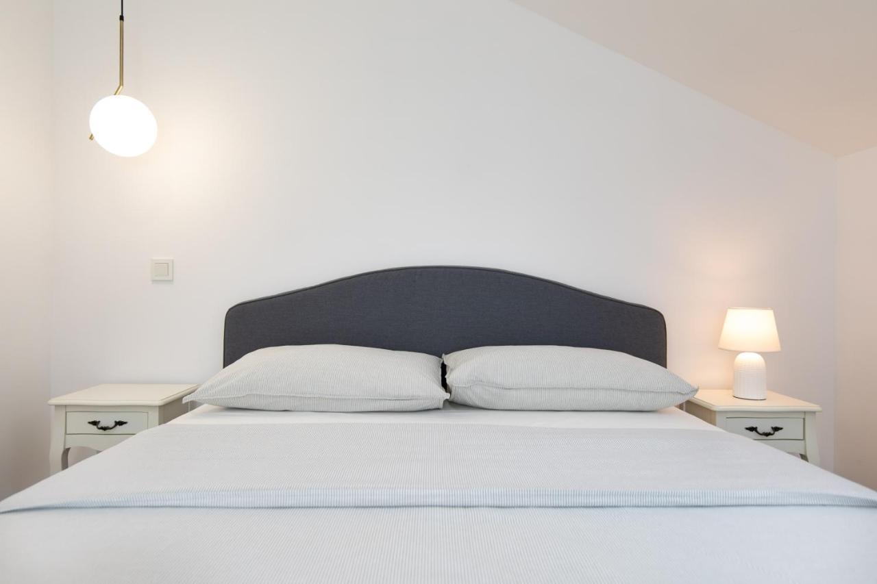 Bellmar Apartments Njivice Eksteriør bilde