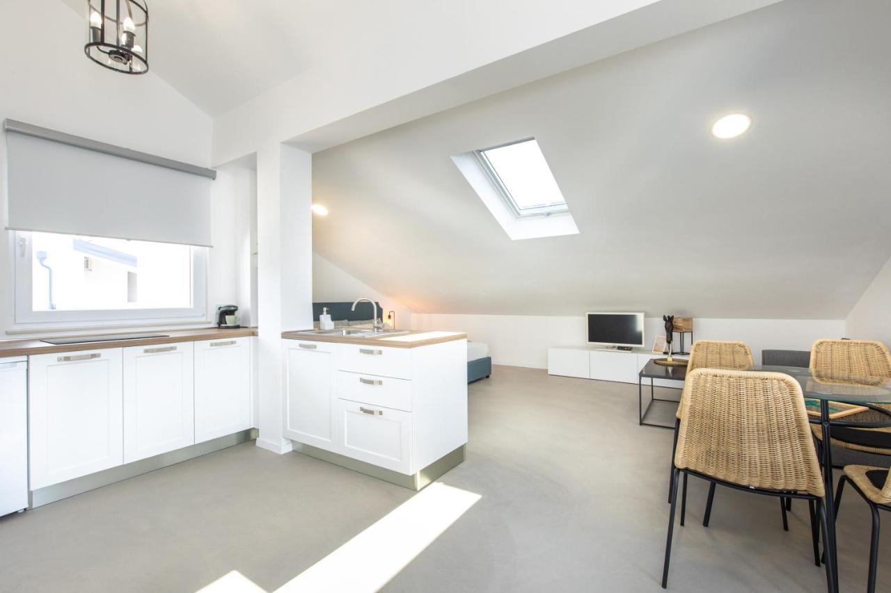 Bellmar Apartments Njivice Eksteriør bilde